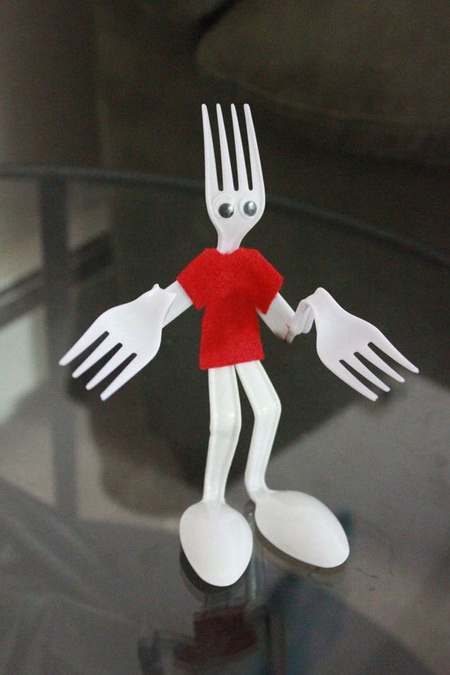 کاردستی با چنگال یکبار مصرف کاردستی با قاشق یکبار مصرف,درست کردن کاردستی با ظروف یک بار مصرف,ساخت کاردستی