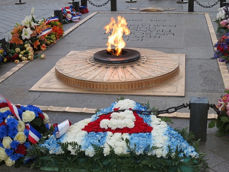 ساخت طاق پیروزی پاریس در عمق 22 متری شهر پاریس, معماری طاق پیروزی پاریس, تاریخچه طاق پیروزی