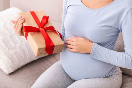 کادو به همسر باردار,هدیه دادن به همسر باردار,لیست هدایا برای همسر باردار