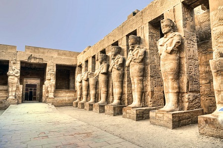 تالار معبد کارنک, معبد باستانی کارناک, تاریخچه معبد کارناک