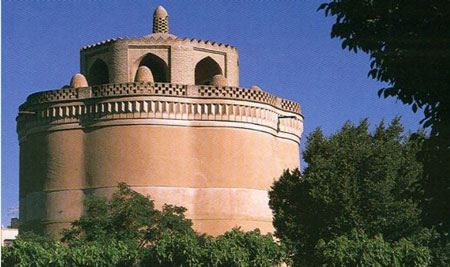آشنایی با برج کبوتر مرداویج اصفهان