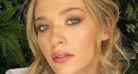 ملیسا دونگل, بیوگرافی ملیسا دونگل, عکس های ملیسا دونگل