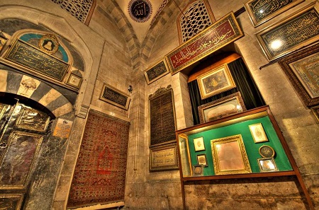 تاریخچه آرامگاه مولوی, معماری آرامگاه مولوی, چرا آرامگاه مولانا در ترکیه است