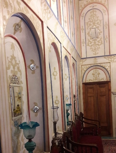 معماری حیاط اندرونی خانه ملاباشی خانه تاریخی ملاباشی اصفهان, خانه معتمدی, تاریخچه خانه ملاباشی