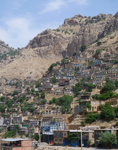 جاذبه های دیدنی روستای پیر بالا, موقعیت جغرافیایی روستای پیربالا, طبیعت روستای پیربالا