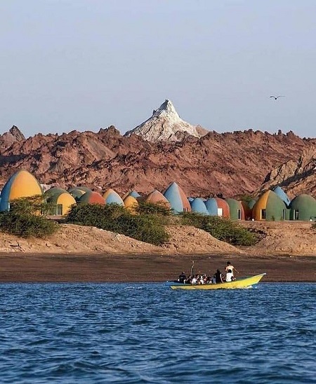 غار رنگین‌کمان هرمز, عجایب غار رنگین کمان, دسترسی به غار رنگین کمان