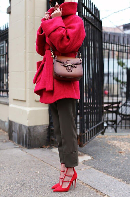 بهترین رنگ شال برای مانتو قرمز,بهترین رنگ برای ست کردن با مانتو قرمز,ایده هایی برای ست با مانتو قرمز