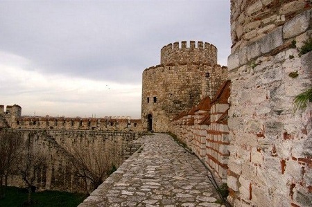 معماری دیوارهای قسطنطنیه, آدرس دیوارهای قسطنطنیه, قسطنطنیه