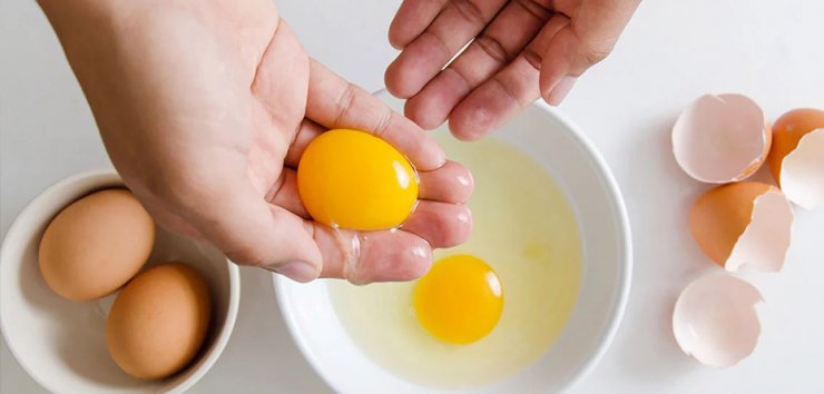 چگونه به نوزاد زرده تخم مرغ بدهیم؟