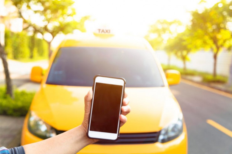از ۱۷ دی‌، ۱ ۵ درصد هزینه‌ی سفر تاکسی‌های اینترنتی دراختیار شهرداری قرار می‌گیرد
