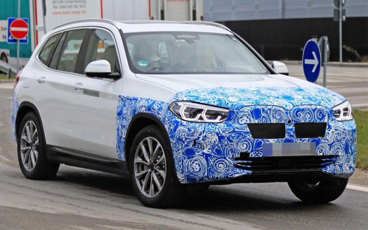 BMW iX3