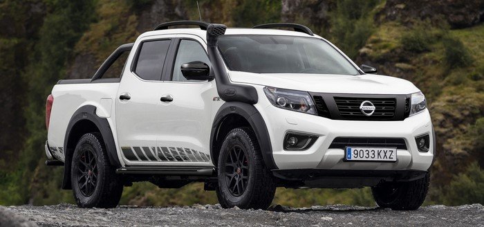 Nissan Navara AT32