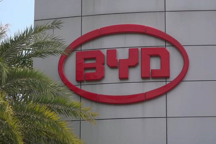 BYD برای مبارزه با ویروس کرونا روزانه پنج میلیون ماسک تولید می‌کند