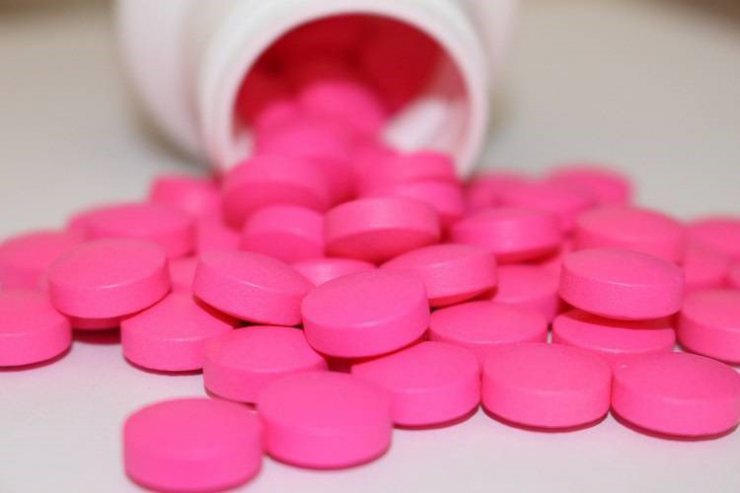 هشدار سازمان بهداشت جهانی: از مصرف ایبوپروفن برای درمان علائم کووید ۱۹ بپرهیزید
