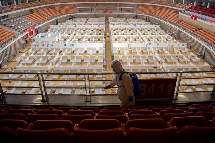 بیمارستان موقت کرونا در استادیوم چین