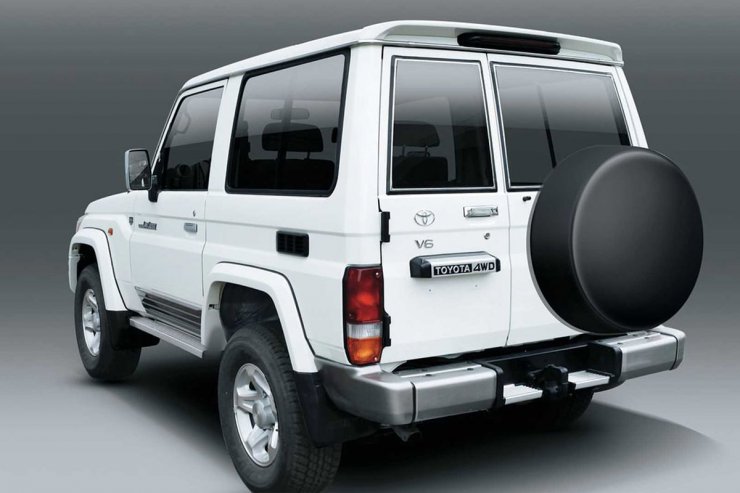 تویوتا لندکروزر سری ۷۰ و FJ Cruiser همچنان در بازار امارات عرضه می‌شوند