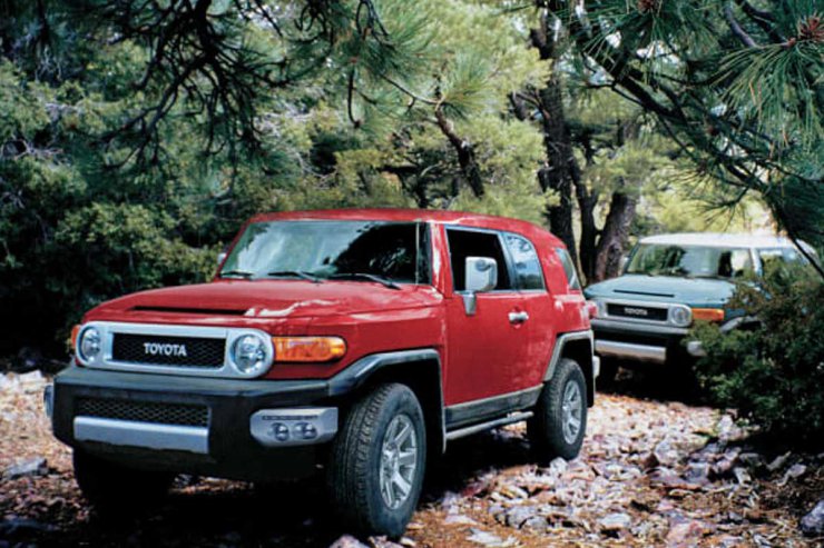 تویوتا لندکروزر سری ۷۰ و FJ Cruiser همچنان در بازار امارات عرضه می‌شوند