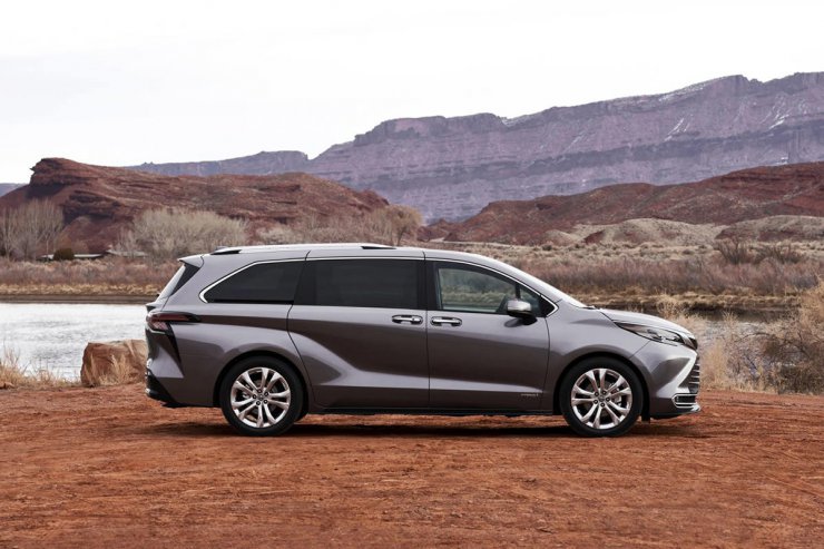 2021 Toyota Sienna minivan / مینی ون تویوتا سیه نا 2021