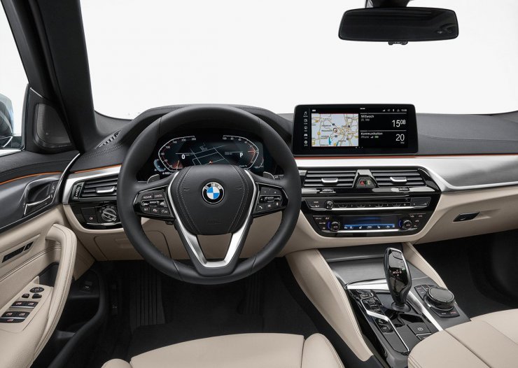 BMW 5-Series 2021