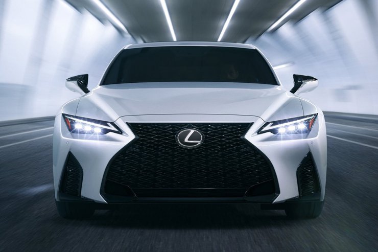 lexus is 2021