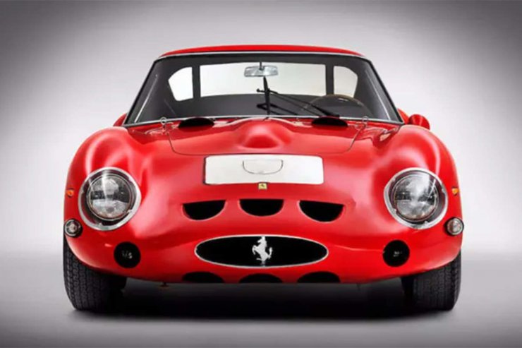نمای جلو خودرو اسپرت / sports car فراری / Ferrari 250 GTO قرمز رنگ