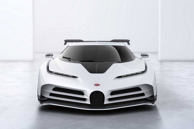 نمای جلو ابرخودرو بوگاتی سنتودایچی / Bugatti Centodieci hypercar سفید رنگ