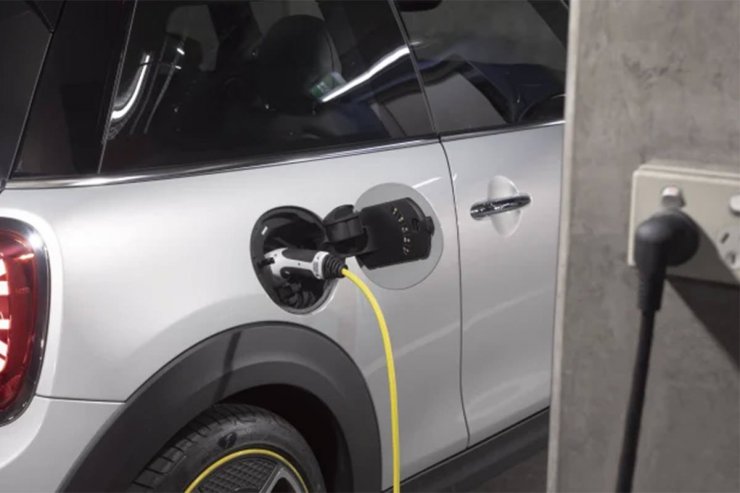 شارژر خودروی الکتریکی / electric car charger با کابل