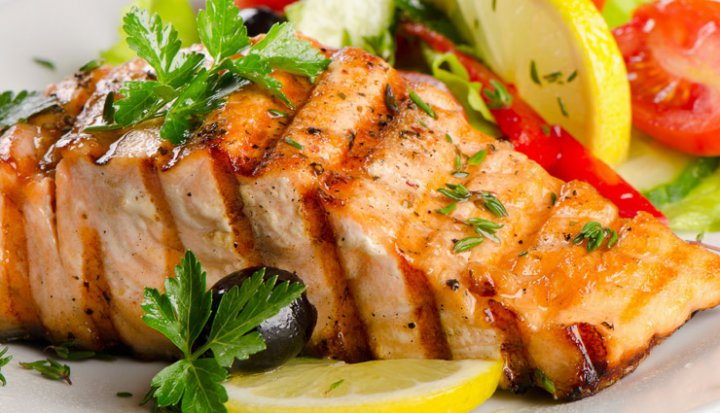 ۱۱ مورد از فواید خوردن ماهی برای سلامت بدن