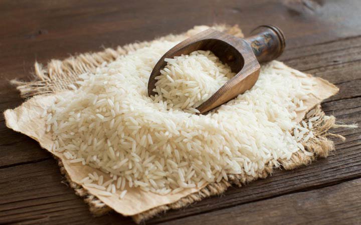 اسکراب برنج یک اسکراب خانگی برای پوست چرب