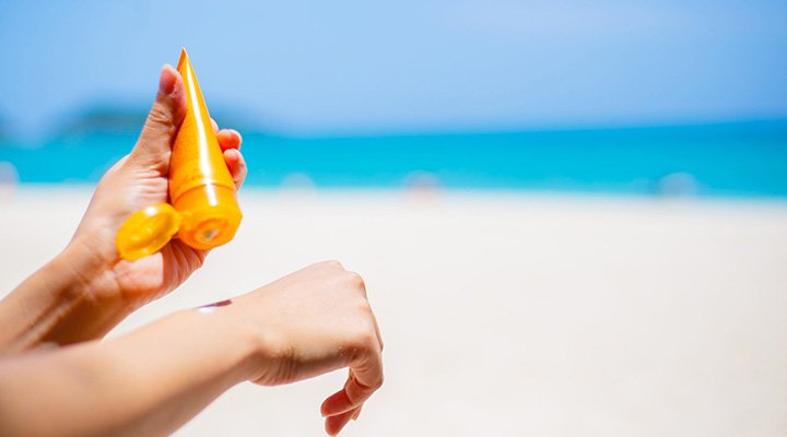 استفاده از ضد آفتاب در ساحل - انتخاب کرم ضد آفتاب