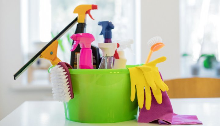 بهترین وسایل نظافت خانه؛ ۴۸ وسیله کاربردی که کار نظافت را ساده‌تر می‌کنند