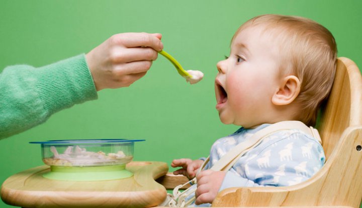 لیست خوراکی‌های ممنوعه برای کودکان زیر یک سال