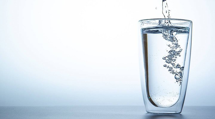رژیم غذایی برات چیست؟ - برای جلوگیری از عوارض اسهال آب بیشتری بنوشید.