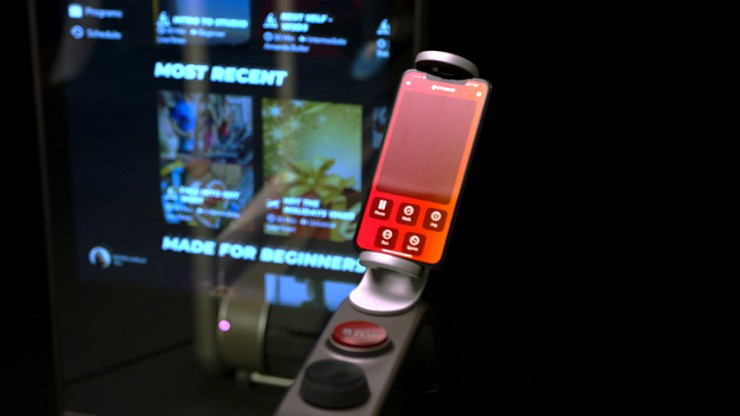 تردمیل هوشمند Amazfit با نمایشگر عمودی 43 اینچی معرفی شد