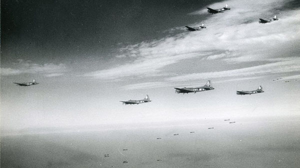 دژ پرنده در جنگ جهانی دوم؛ با بمب&zwnj;افکن افسانه ای B 17 بیشتر آشنا شوید