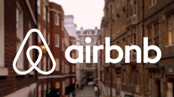 عبور از بحران به سبک Airbnb: نصف شدن حقوق مدیران ارشد