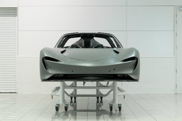 mclaren-speedtail-hits-250-mph-top-speed-deliveries-start-february-2020_12