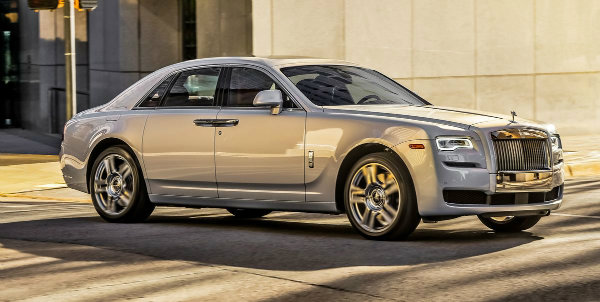 اولین اطلاعات از عملکرد سیستم تعلیق انطباق پذیر نسل جدید رولزرویس گوست؛ فراتر از آرامش