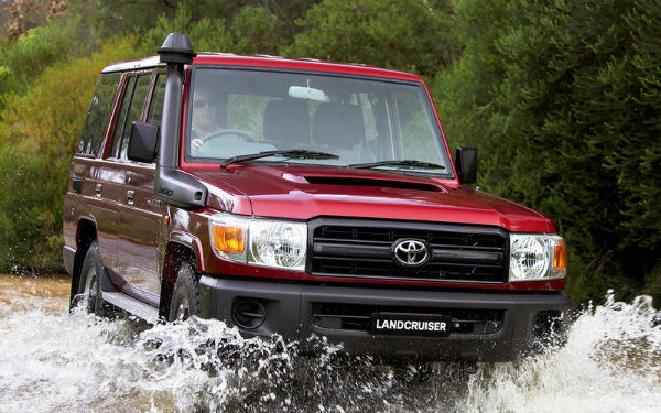 18-22-land-cruiser-toyota_0