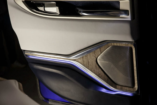 معرفی ازنوم پالادیوم؛ مخلوط لوکس ایتالیایی آمریکایی با پلتفرم وانت