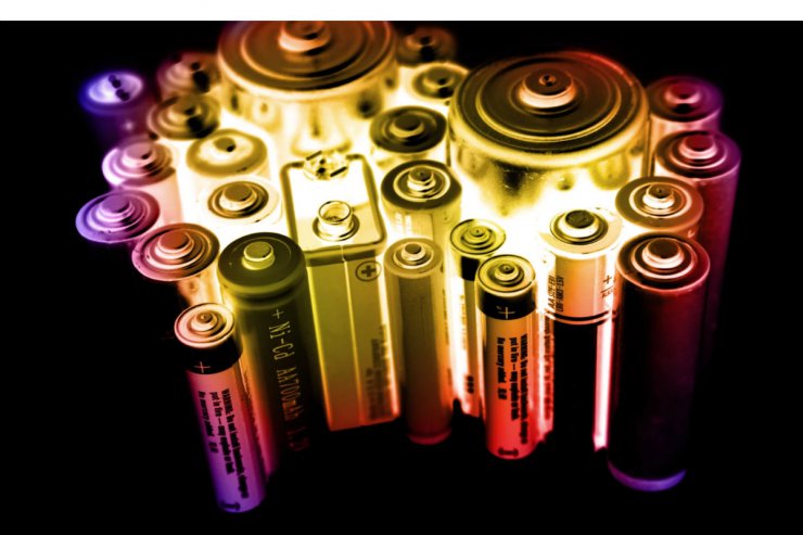 مروری بر ۹ پیشرفت چشمگیر فناوری باتری در سال ۲۰۲۰