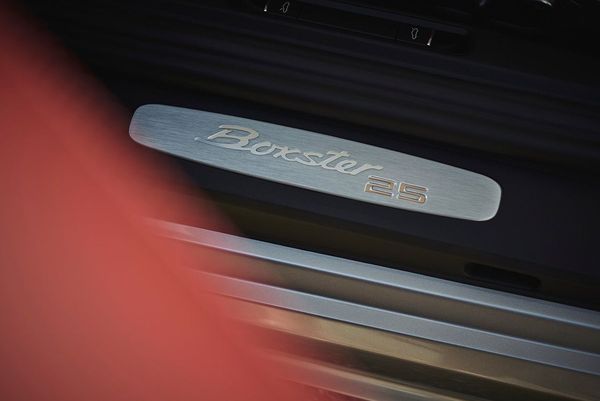پورشه باکستر 25 معرفی شد؛ نسخه‌ای ویژه برای گرامیداشت 25 سالگی