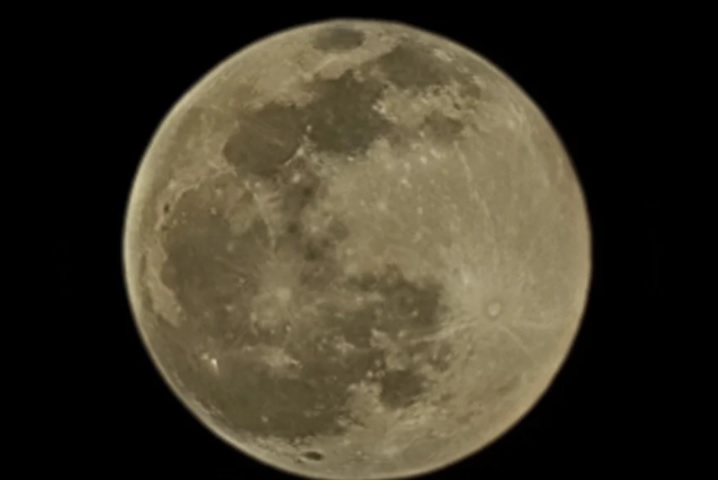 عکس گرفته شده از ماه با گوشی سامسونگ