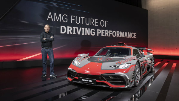 مدل‌های برقی و هیبریدی مرسدس بنز AMG با قدرت 804 اسب بخار در راهند