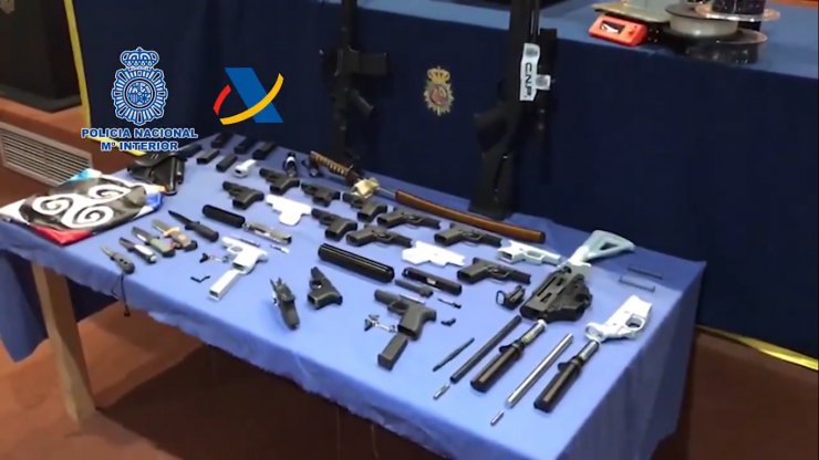 پلیس اسپانیا یک کارگاه تولید سلاح با پرینتر سه بعدی را منهدم کرد [تماشا کنید]