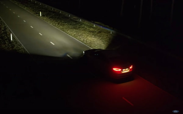 تکنولوژی چراغ‌ هوشمند فورد مخصوص رانندگی در شب معرفی می‌شود