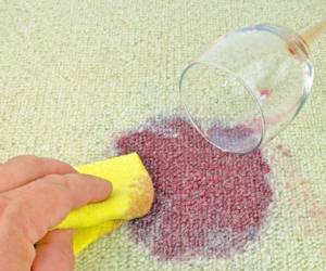 روش پاک کردن انواع لکه های رنگی از فرش روشن
