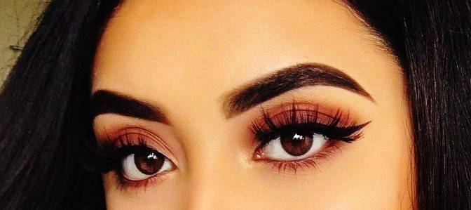 تغییر رنگ چشم با لنز چشم قهوه ای