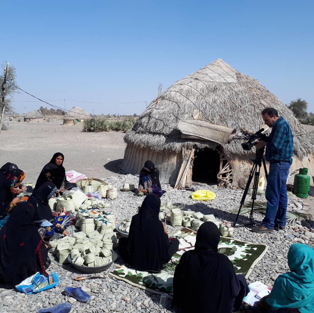 ساماندهی اصناف و بازار قلعه گنج تا ماه آینده