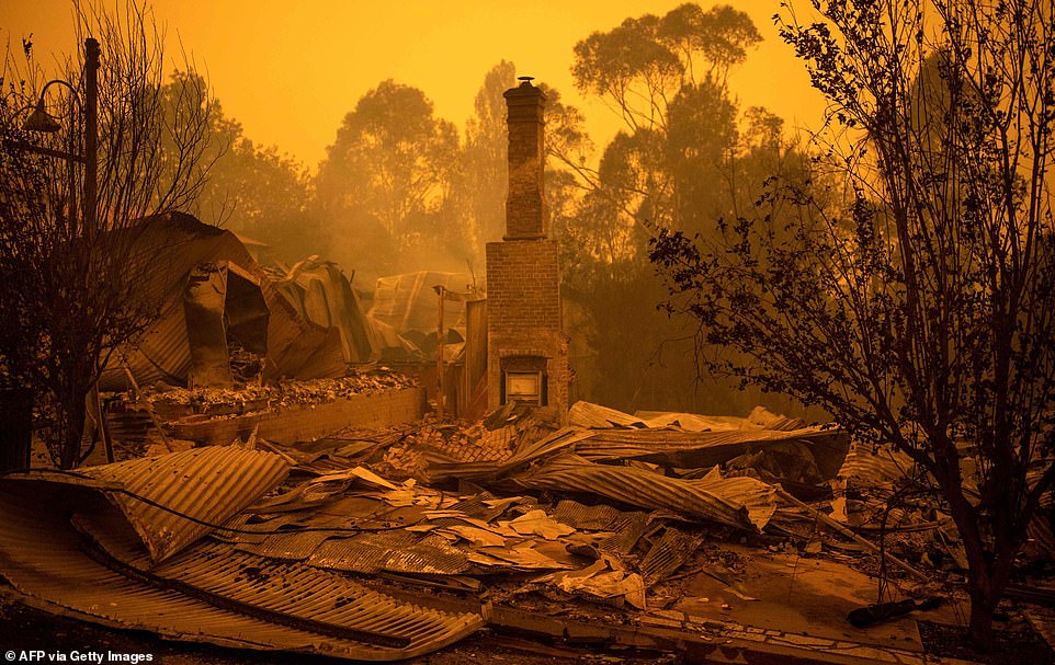 آتش بازی ۶.۵ میلیون دلاری سیدنی در میان آتش سوزی جنگل‌های استرالیا+ تصاویر